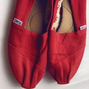 Toms Slip On